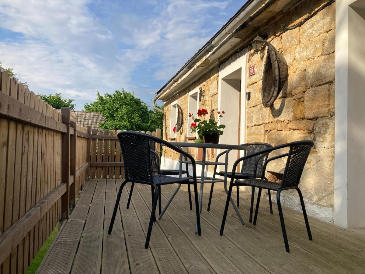 Kamenny Dum Bezdedice-machuv Kraj Holiday home