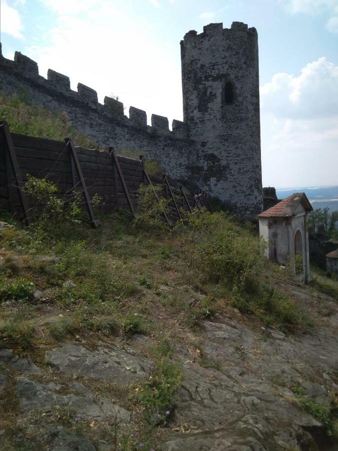 Kamenny Dum Bezdedice-machuv Kraj *