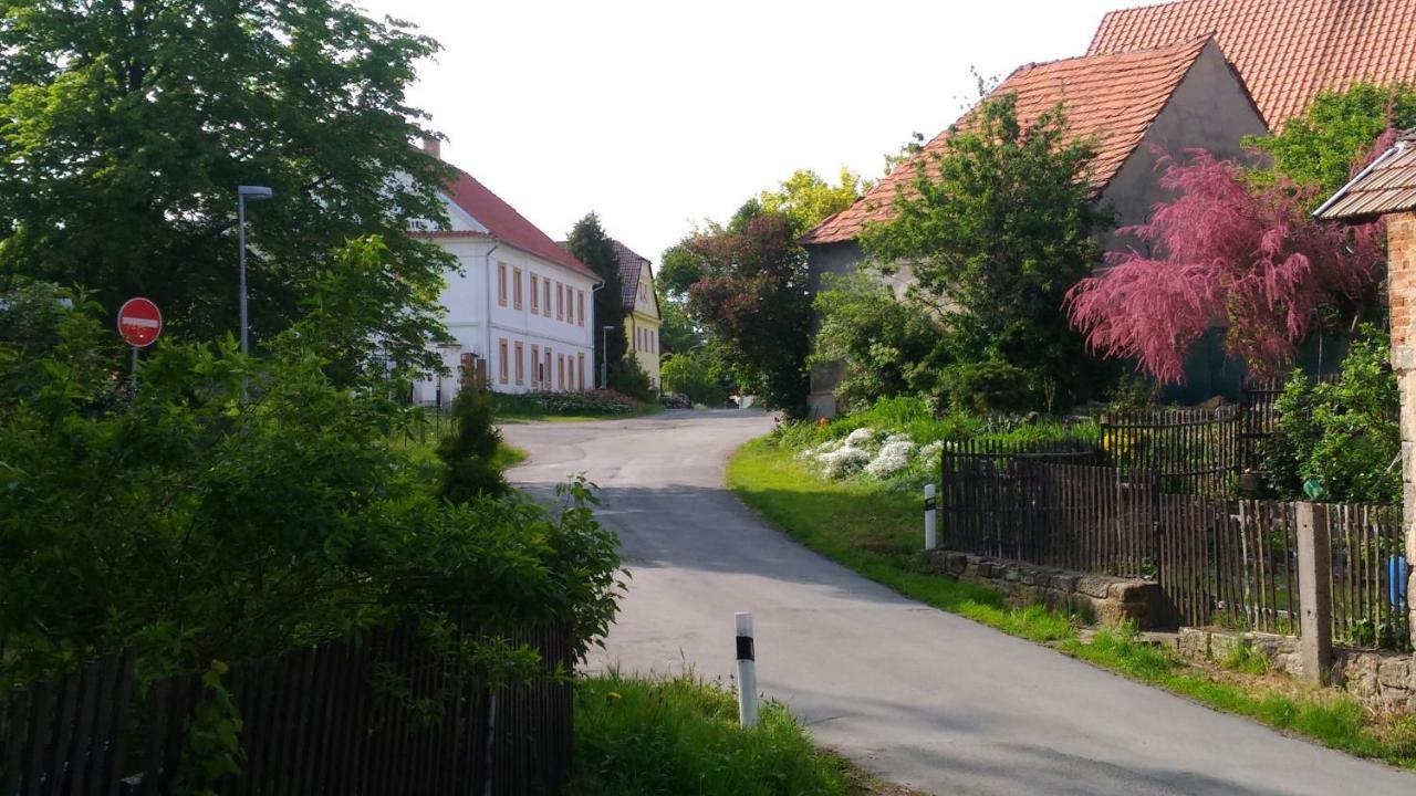 Kamenny Dum Bezdedice-machuv Kraj *
